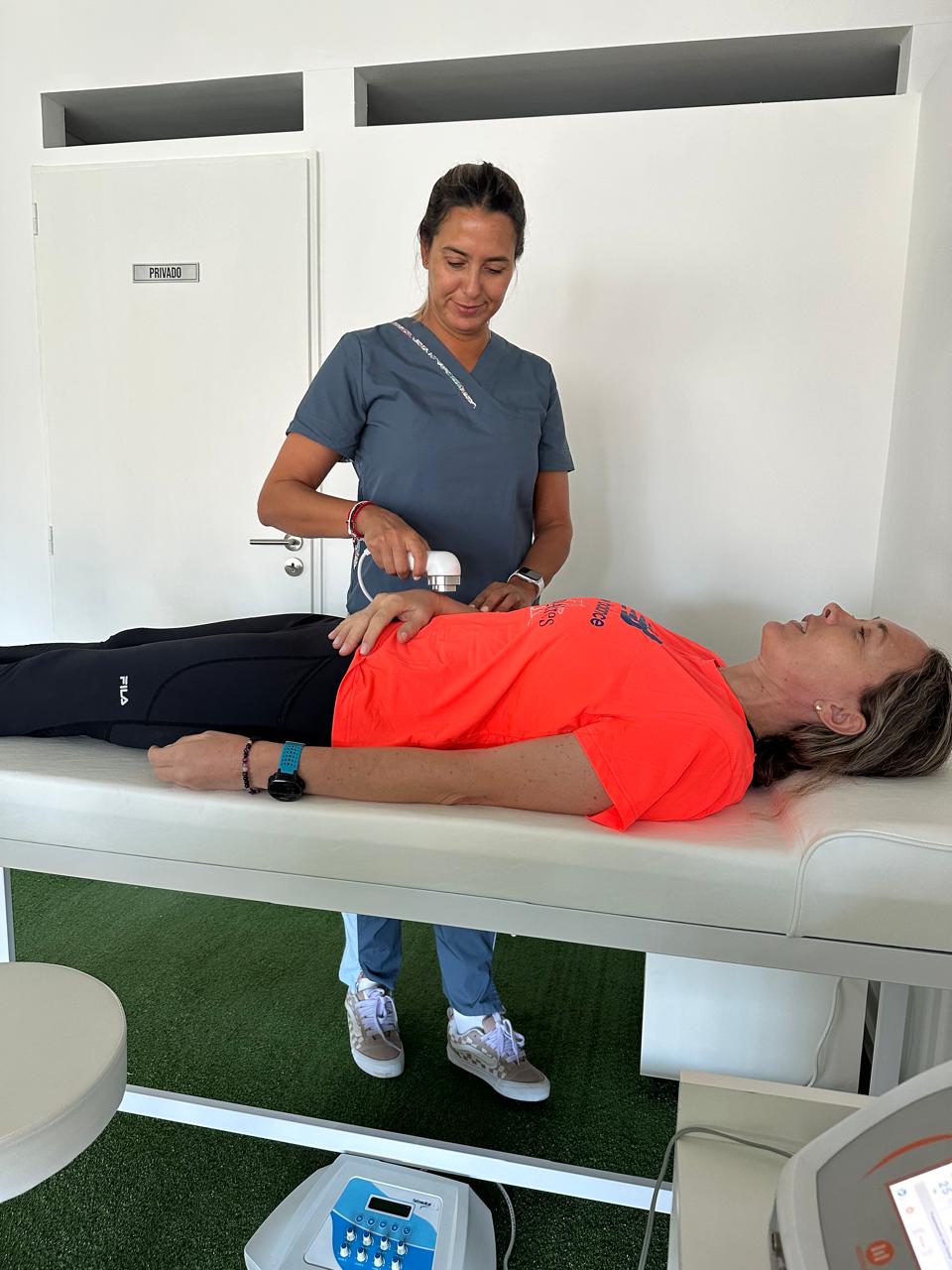 Sesión de kinesiología en una clínica cliente de OrangeVapor